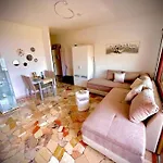 Belvedere Apartment *